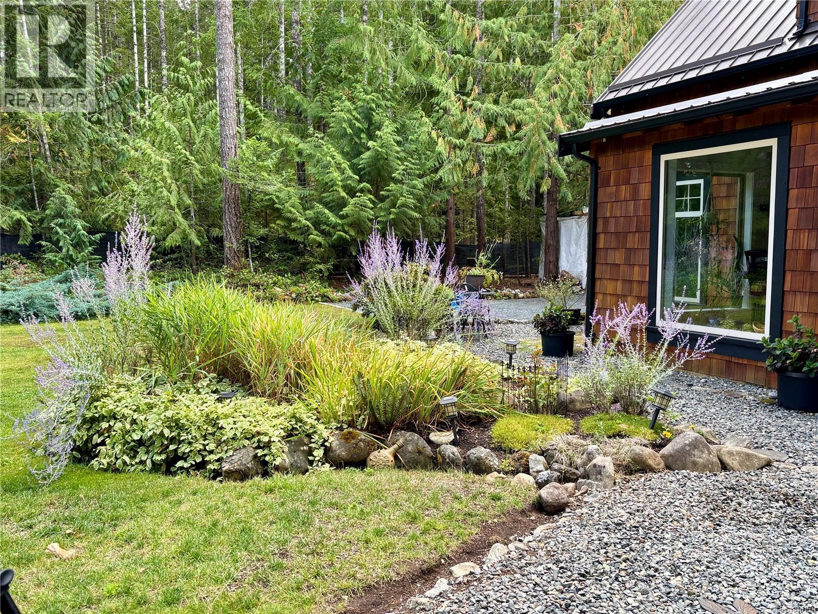 1389 Meadowood Way - 36