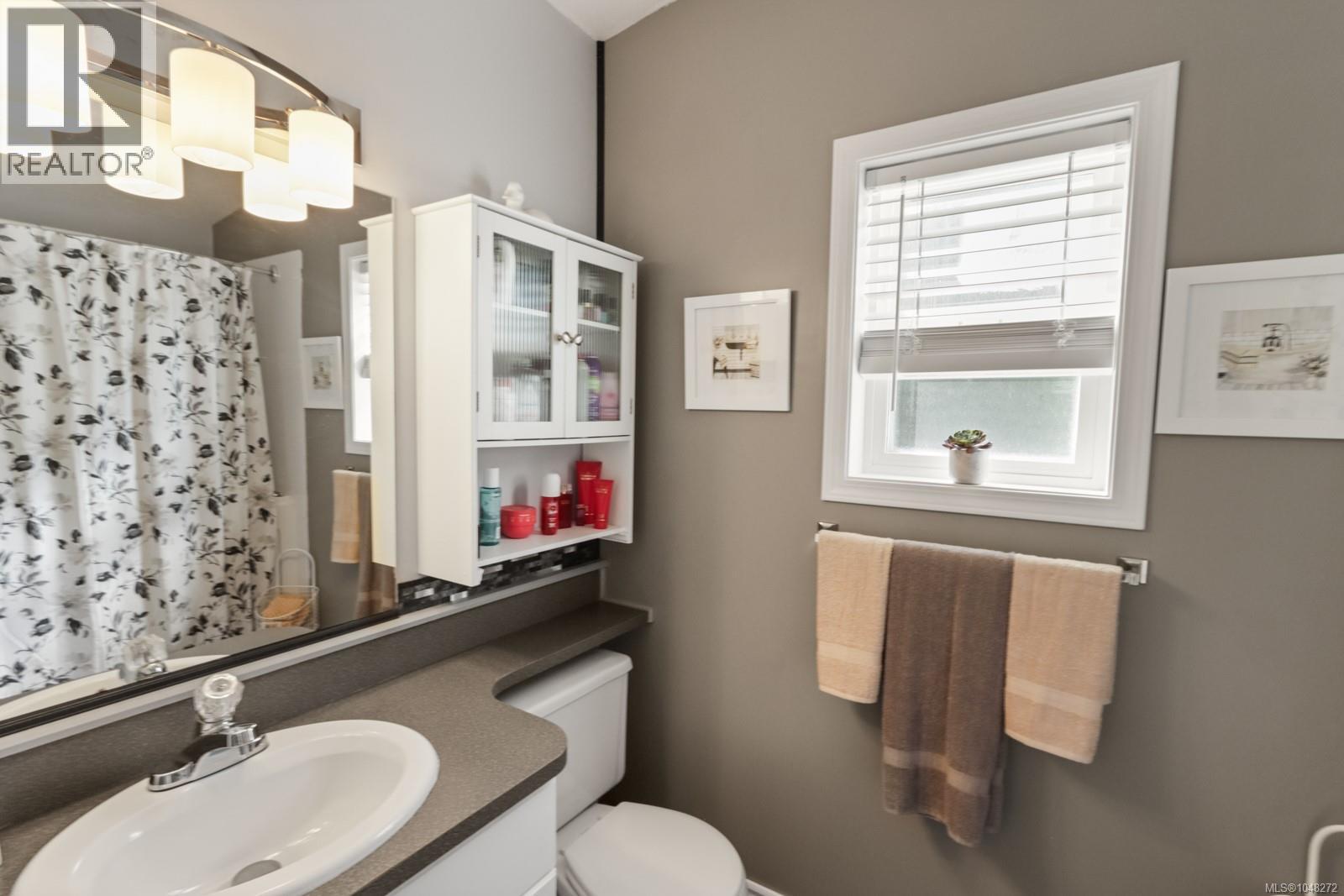 3871 King Arthur Dr - Image 32