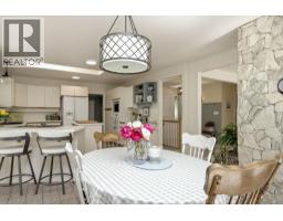 7321 Redrooffs Road, Sechelt, BC V7Z0T3 Photo 14