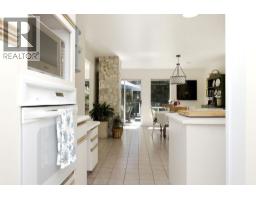 7321 Redrooffs Road, Sechelt, BC V7Z0T3 Photo 12