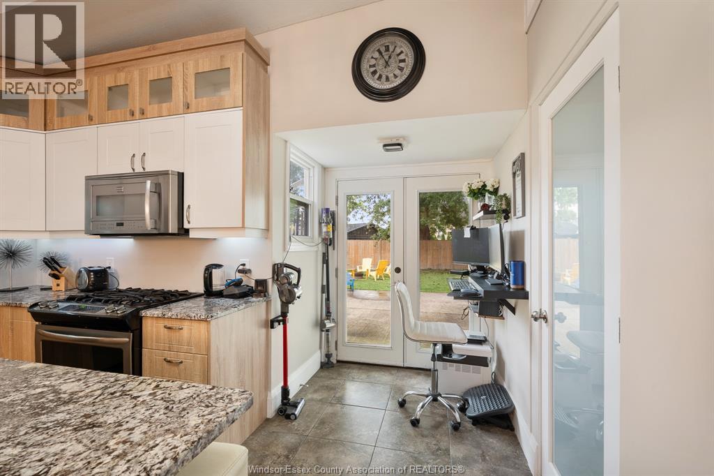 112 CLOVELLY - 10