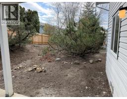 Living room - 1041 Middleton Way Unit# 107 Lot# 7, Vernon, BC V1B2N3 Photo 8