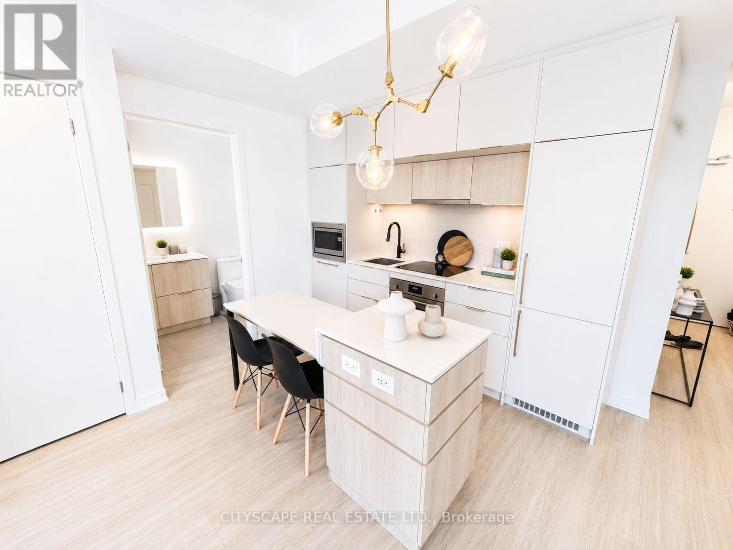 #506 185 ALBERTA AVENUE - 11