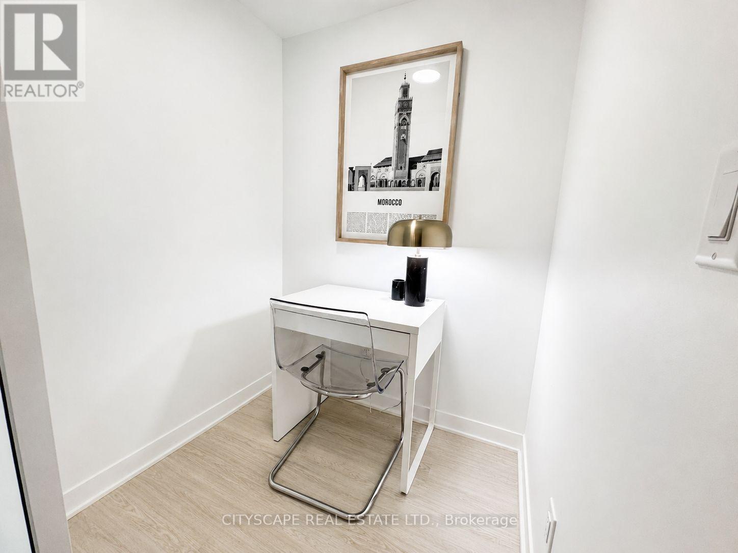 #506 185 ALBERTA AVENUE - 15