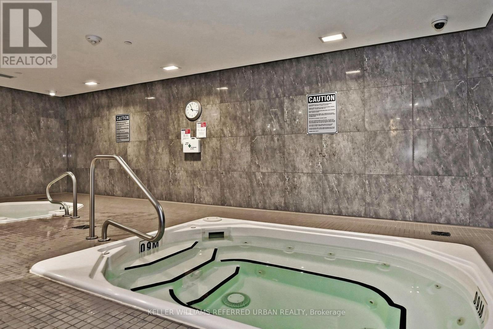 #130 120 HARRISON GARDEN BOULEVARD - Image 27