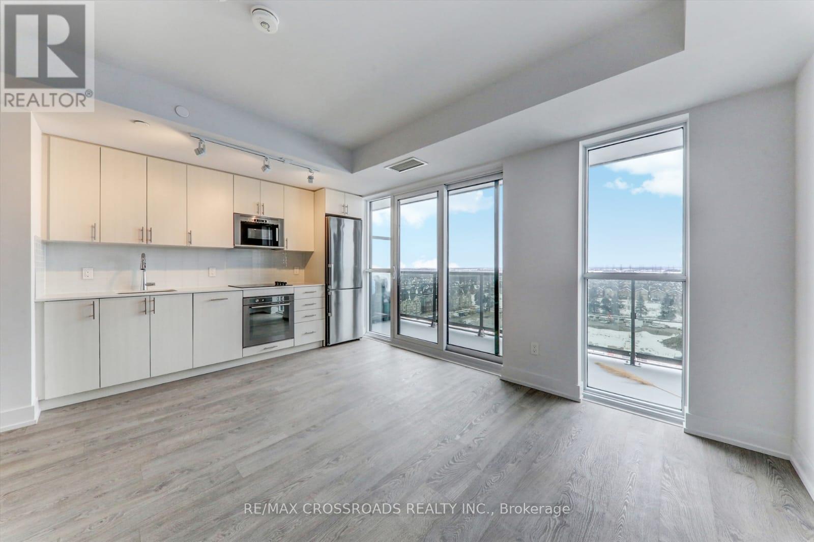 #1021 2550 SIMCOE STREET N - Image 16