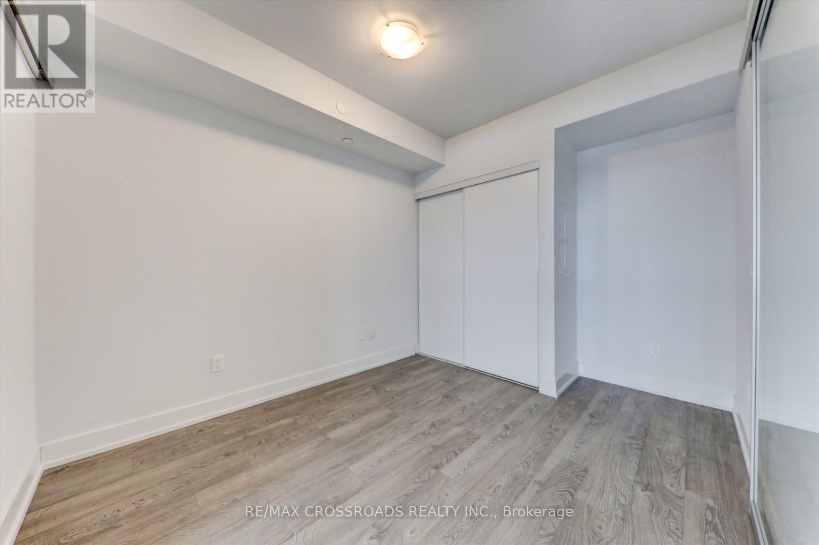 #1021 2550 SIMCOE STREET N - Image 20