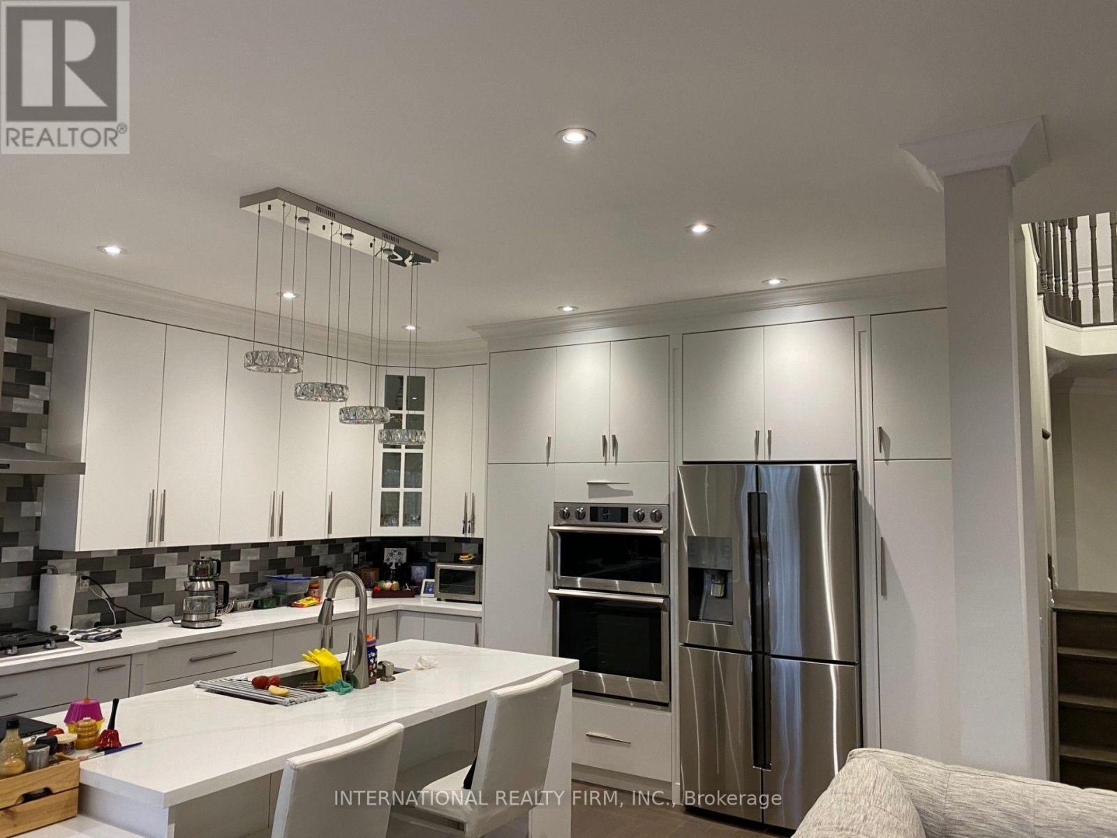 74 REGATTA AVENUE - 15