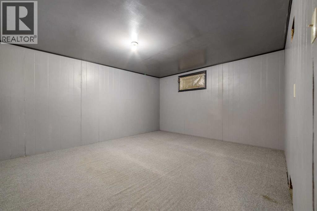 211 9 St  N - Image 25
