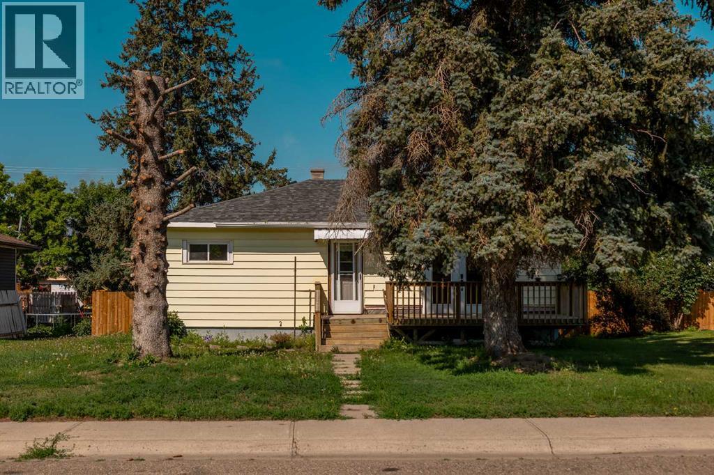 211 9 St  N - Image 4