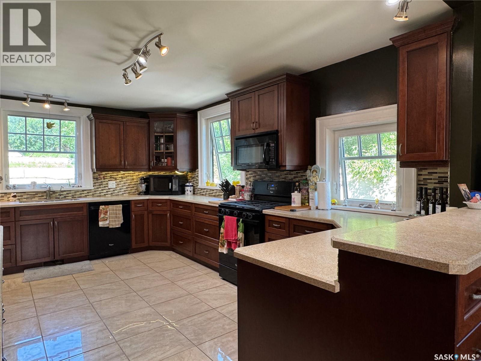 607 BARNETT DRIVE - Image 16