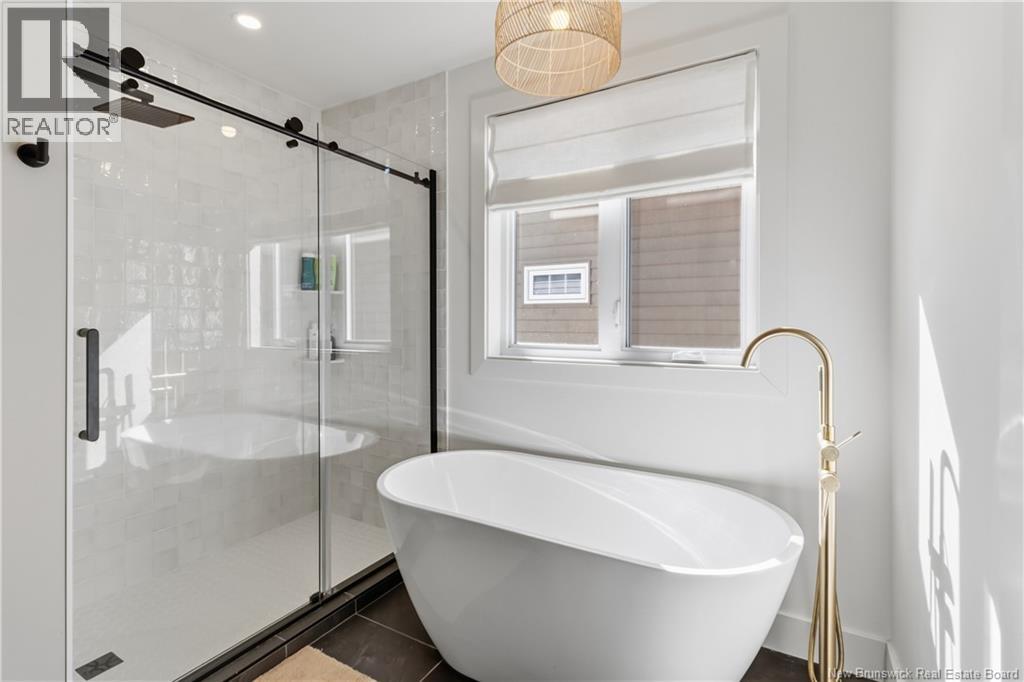 175 Rosebank Crescent - 32
