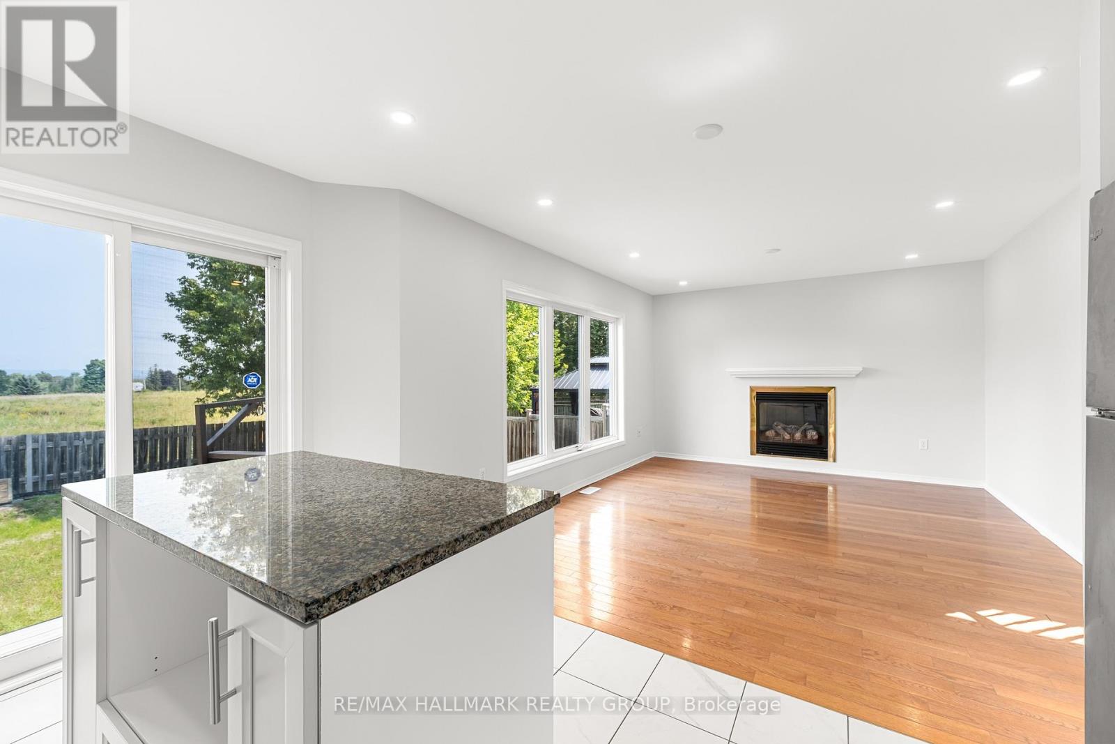 1146 HALTON TERRACE - 17