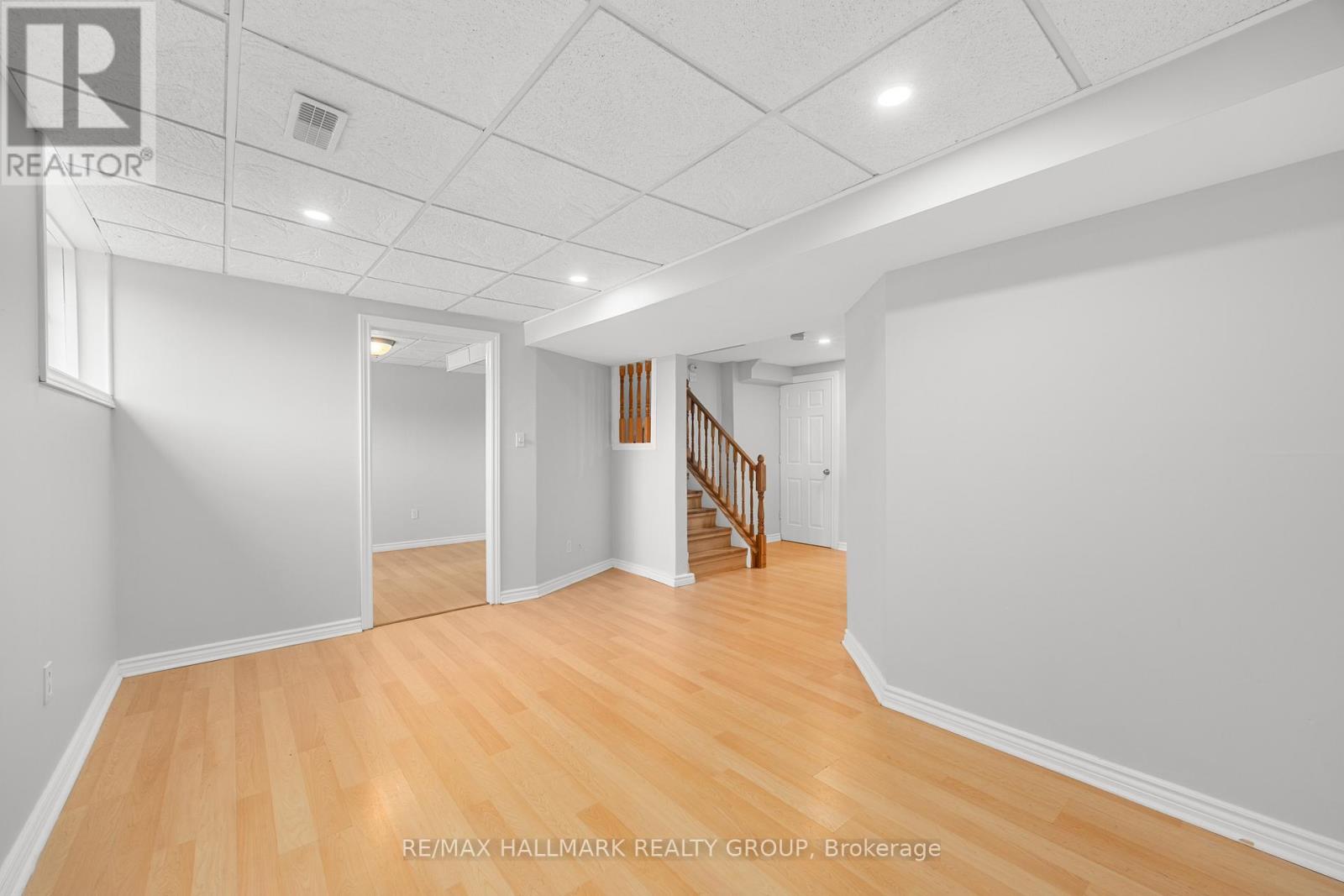 1146 HALTON TERRACE - 28