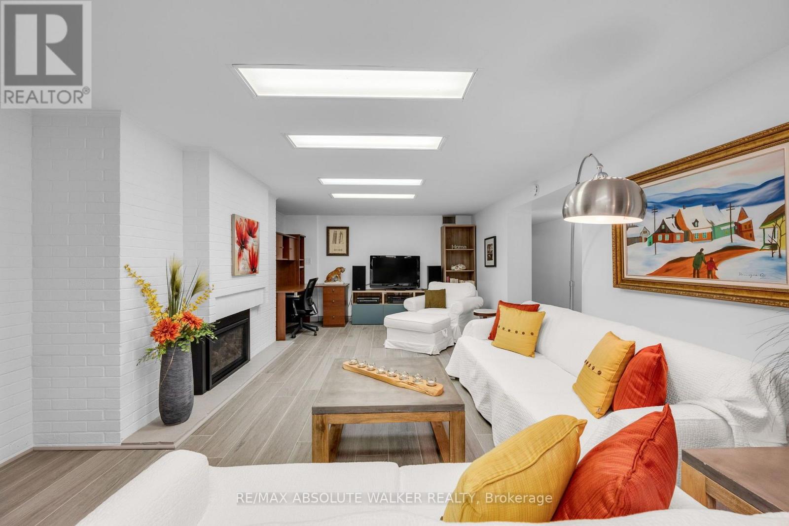 3657 REVELSTOKE DRIVE - 27