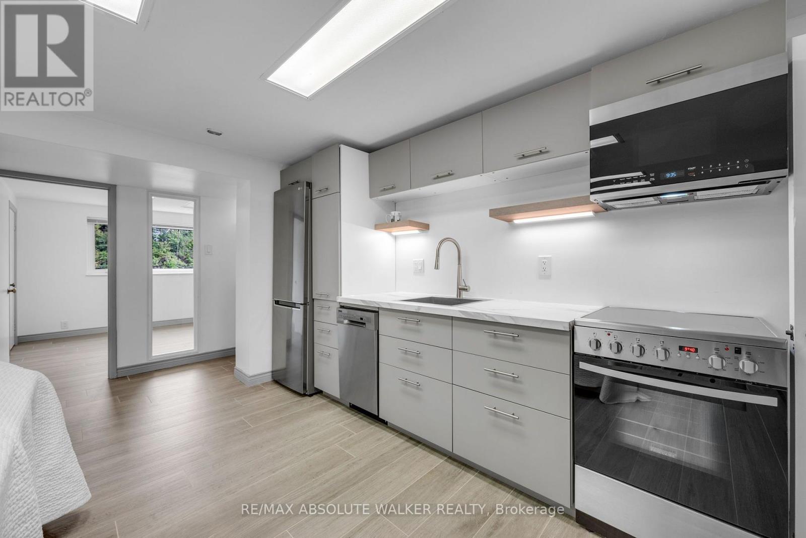 3657 REVELSTOKE DRIVE - 29