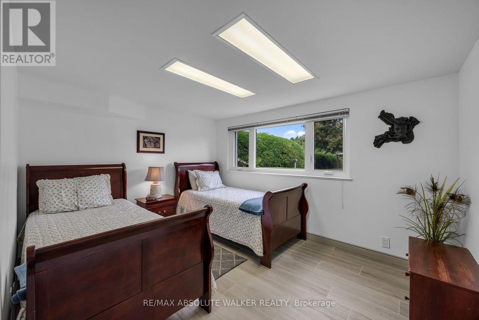 3657 REVELSTOKE DRIVE - 36
