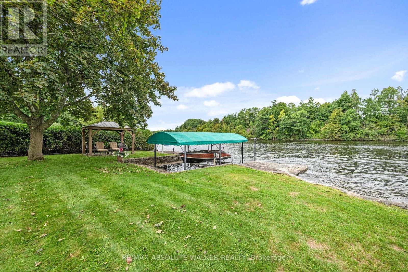 3657 REVELSTOKE DRIVE - 42