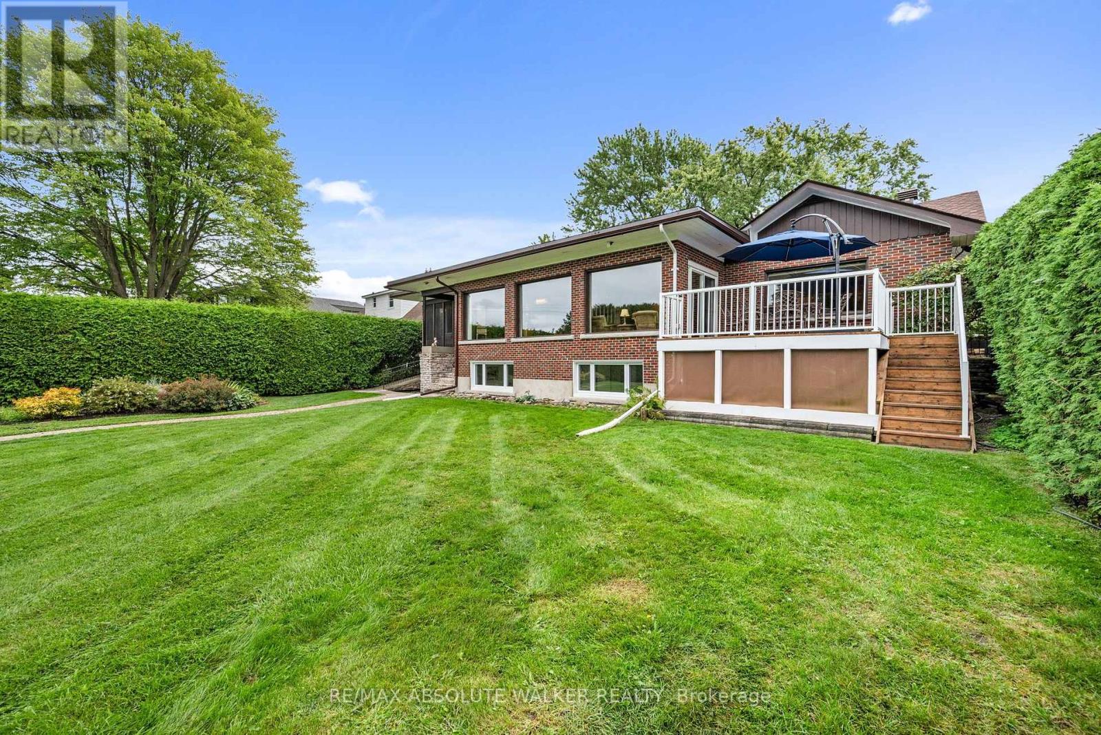 3657 REVELSTOKE DRIVE - 44