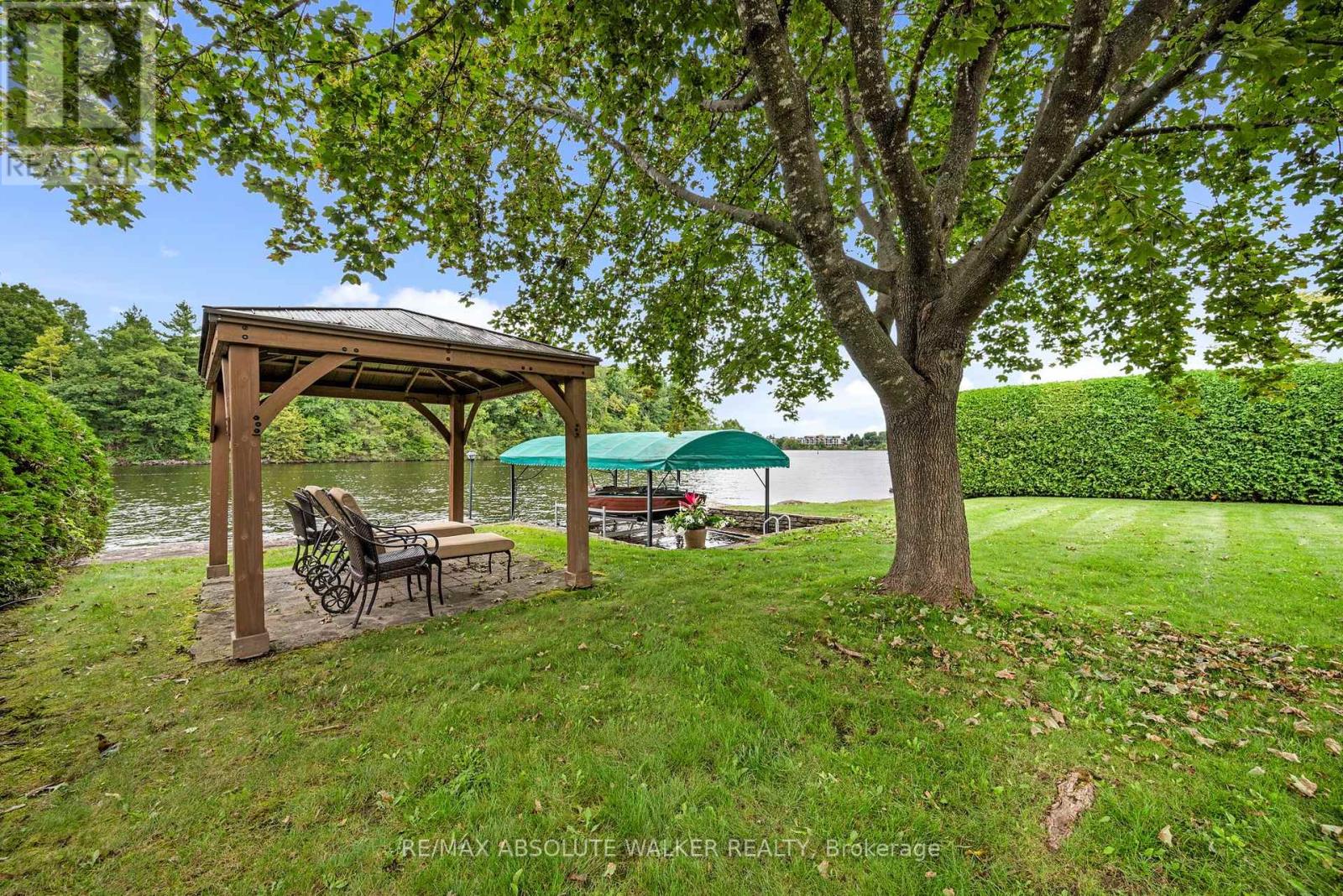 3657 REVELSTOKE DRIVE - 47