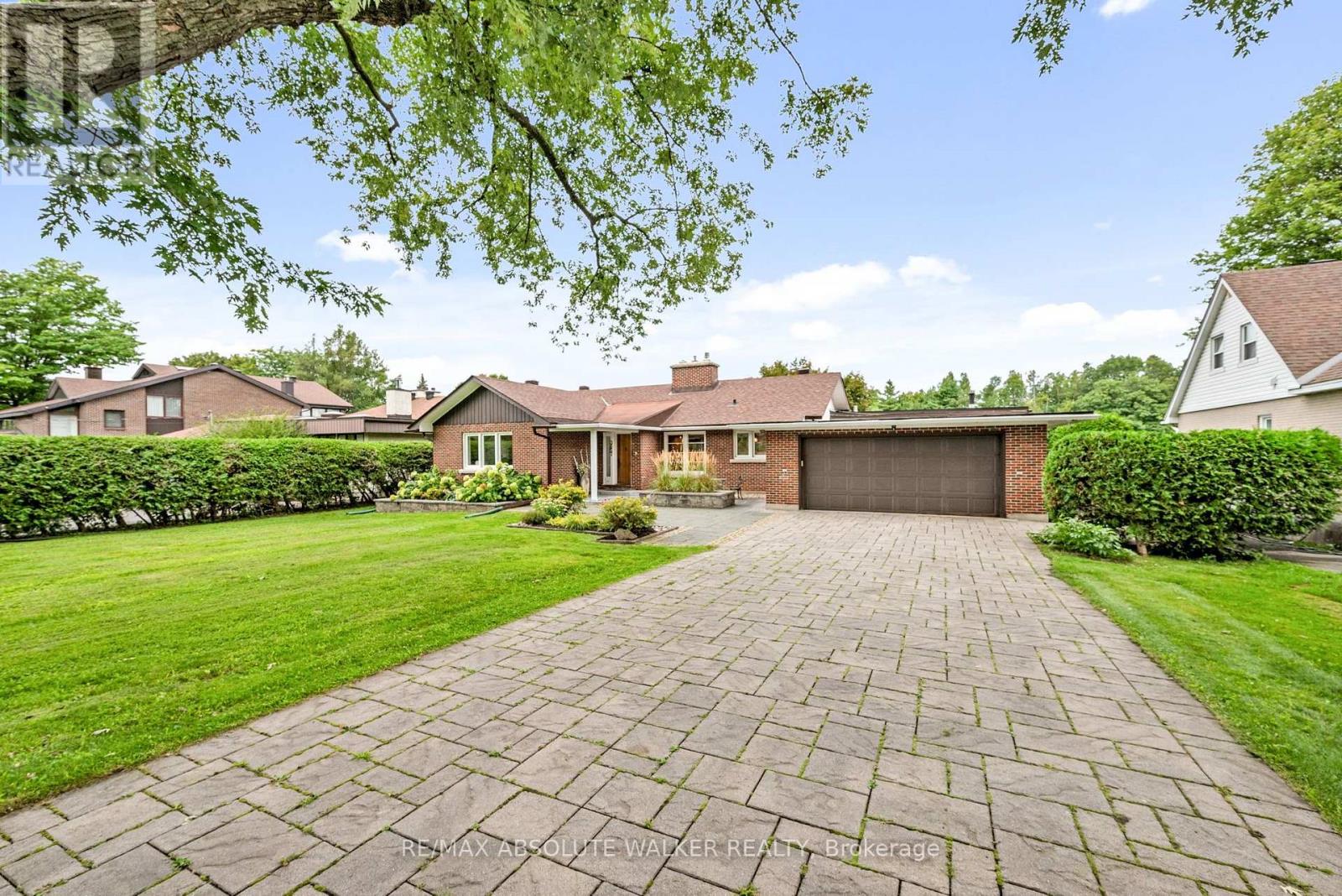 3657 REVELSTOKE DRIVE - 8