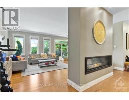 Living room - 159 Roger Road, Ottawa, ON K1H5C7 Photo 10