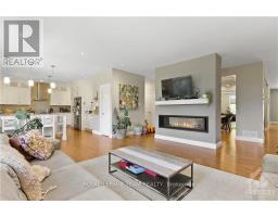 Great room - 159 Roger Road, Ottawa, ON K1H5C7 Photo 13