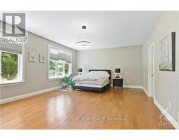 Family room - 159 Roger Road, Ottawa, ON K1H5C7 Photo 17