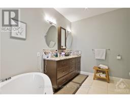 159 Roger Road, Ottawa, ON K1H5C7 Photo 18