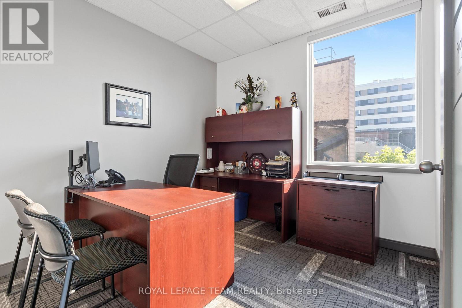 Office for Sale in Ottawa – 365 RICHMOND ROAD, Ottawa – MLS# X13732730 - Image 13