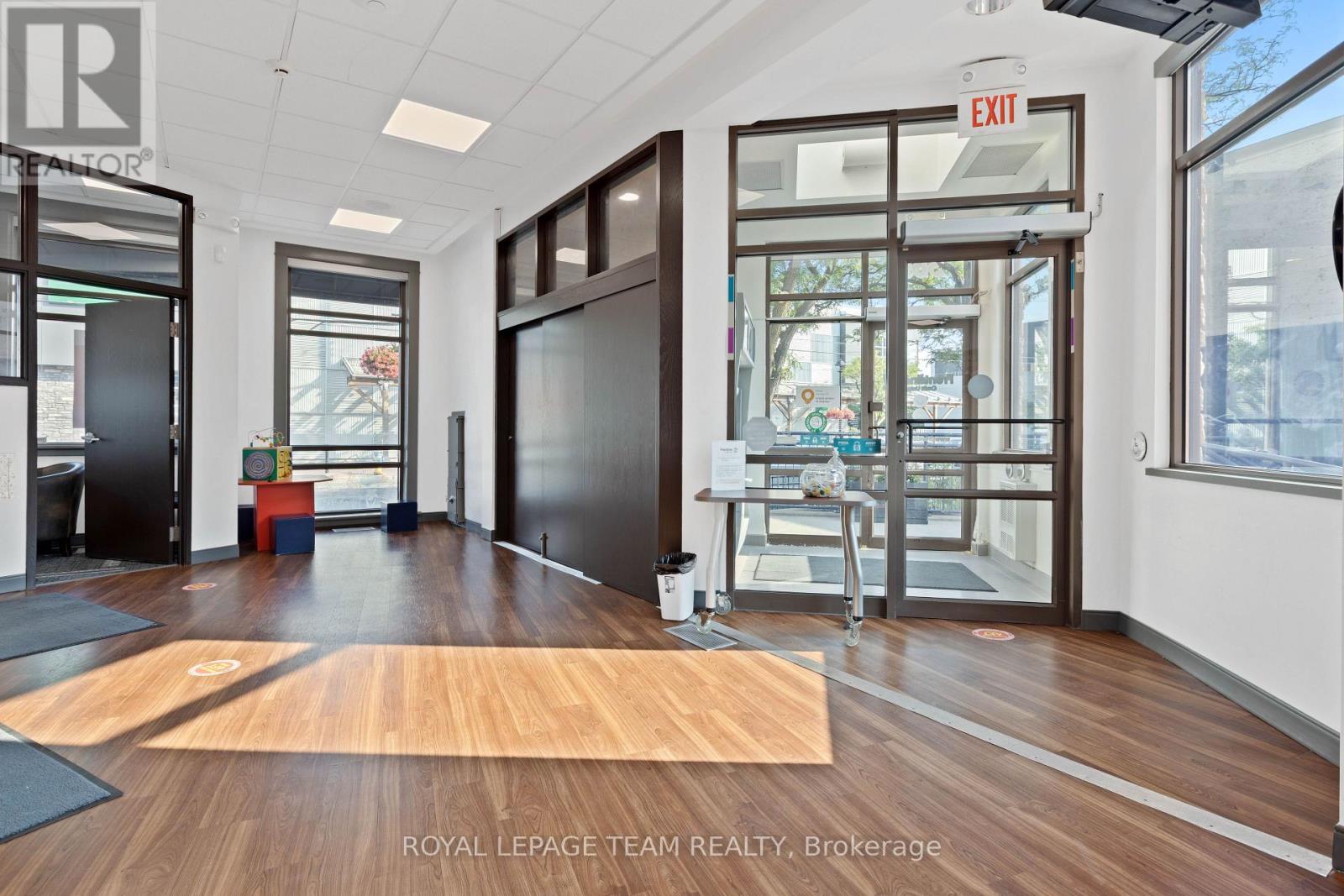 Office for Sale in Ottawa – 365 RICHMOND ROAD, Ottawa – MLS# X13732730 - Image 7
