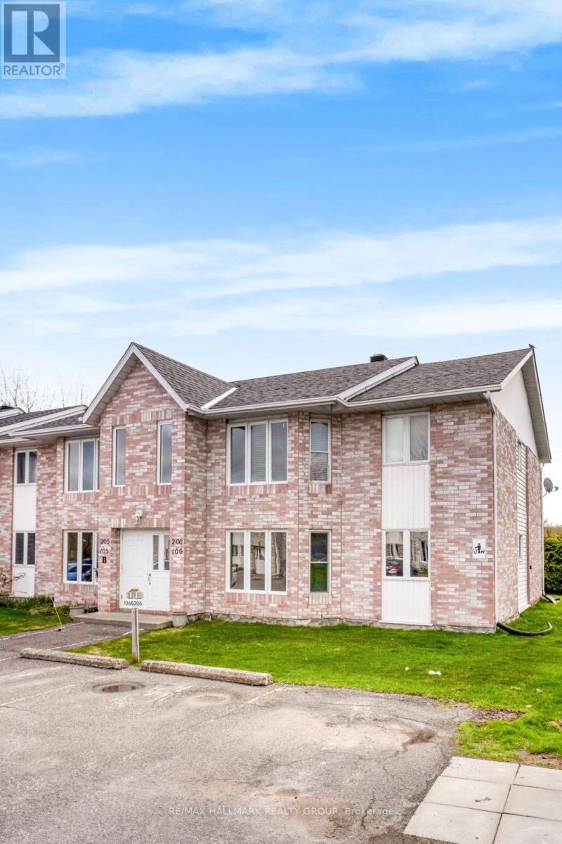 #106B 185 DU COMTE ROAD - 22