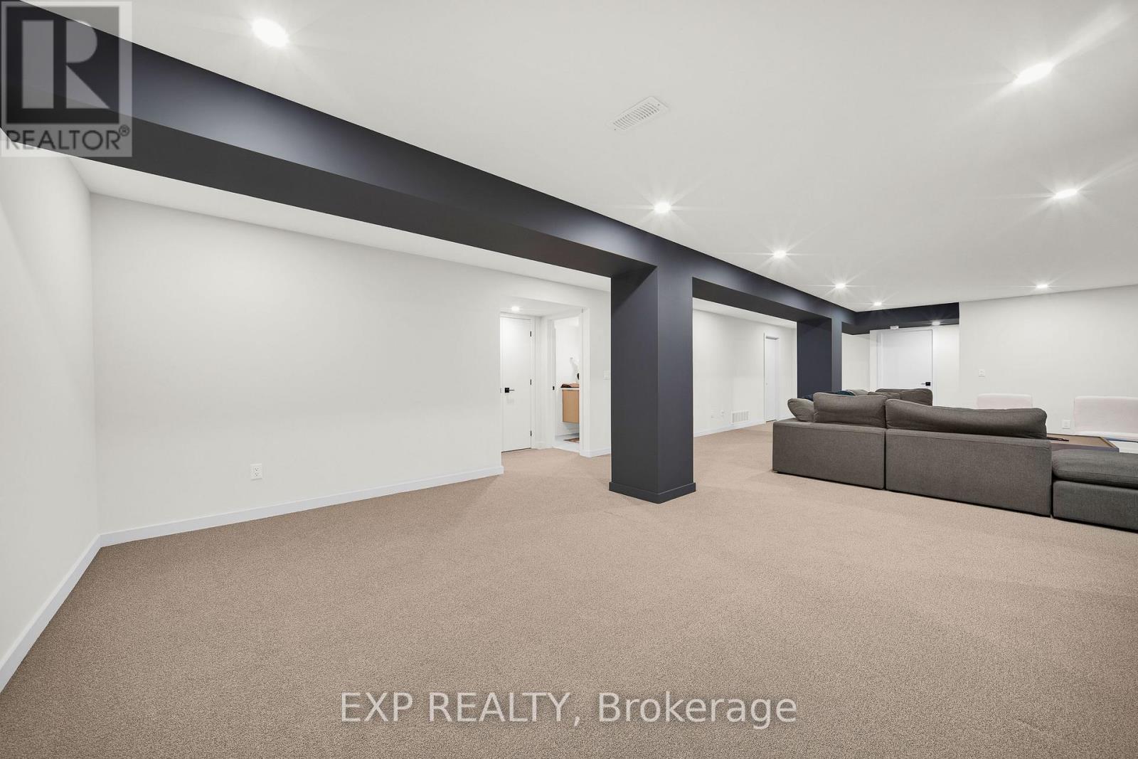 708 WOOLER PLACE - Image 29