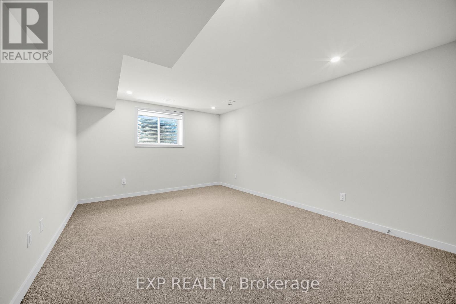 708 WOOLER PLACE - Image 30