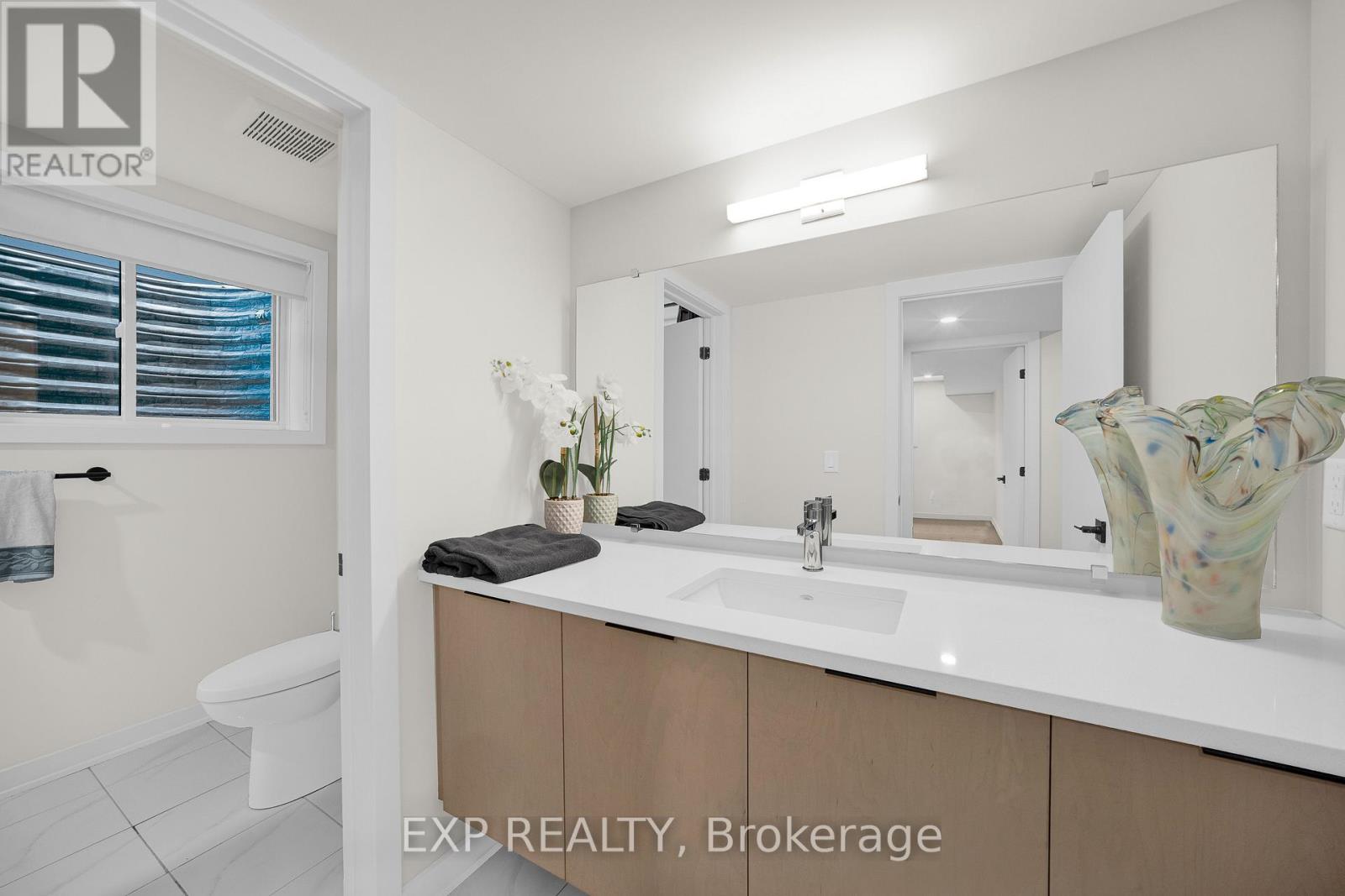 708 WOOLER PLACE - Image 32