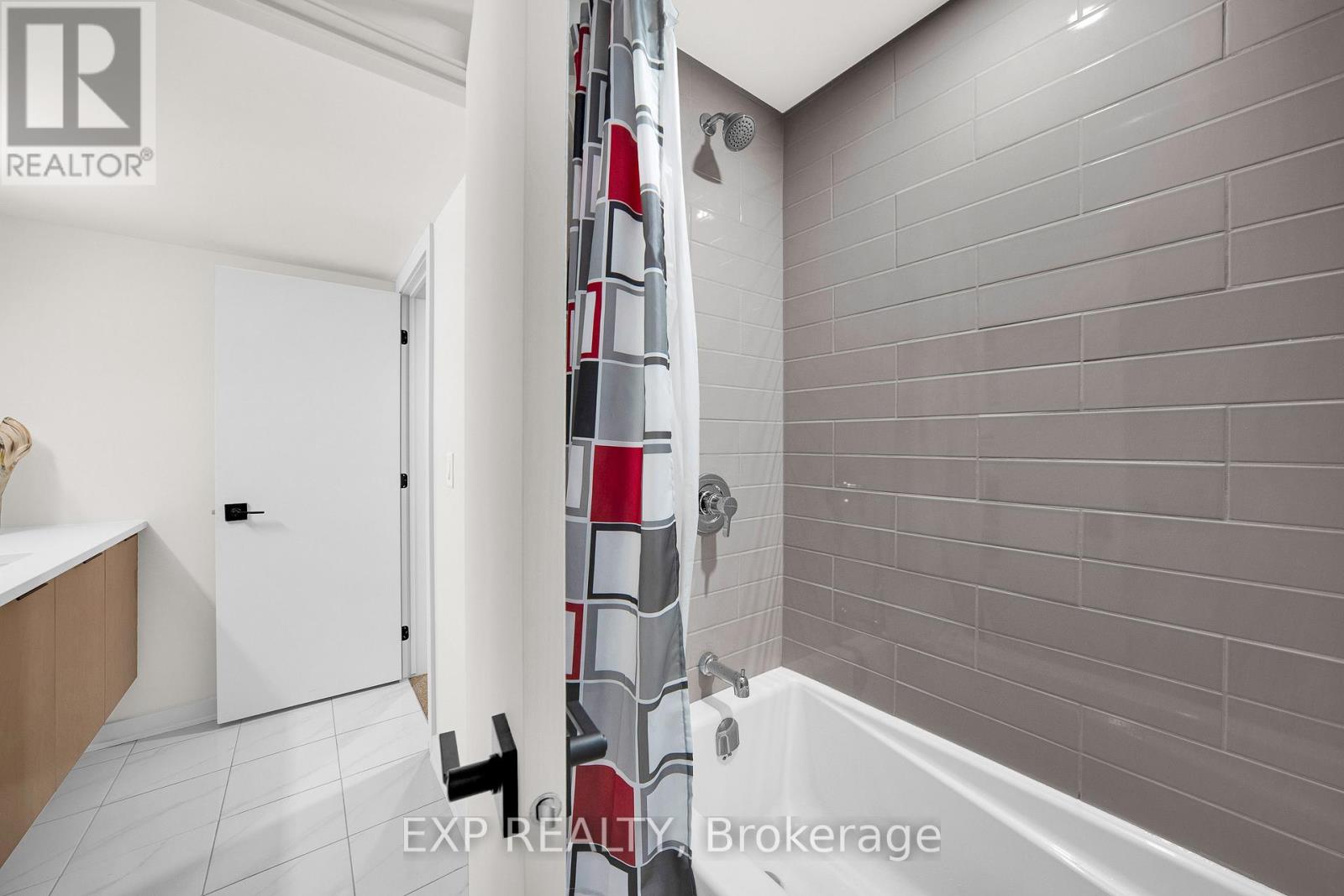 708 WOOLER PLACE - Image 33