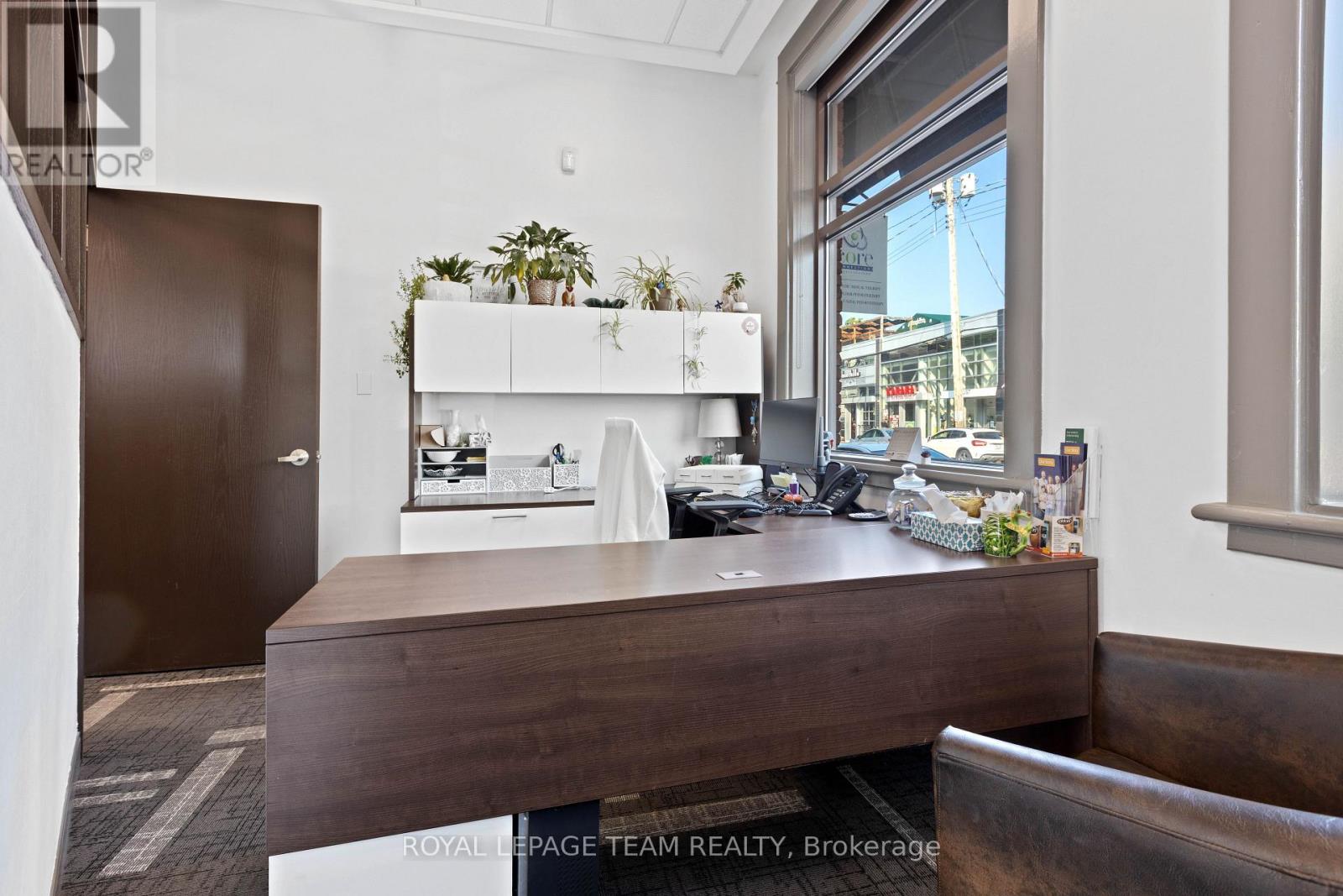 Retail for Sale in Ottawa – 365 RICHMOND ROAD, Ottawa – MLS# X13732756 - Image 10