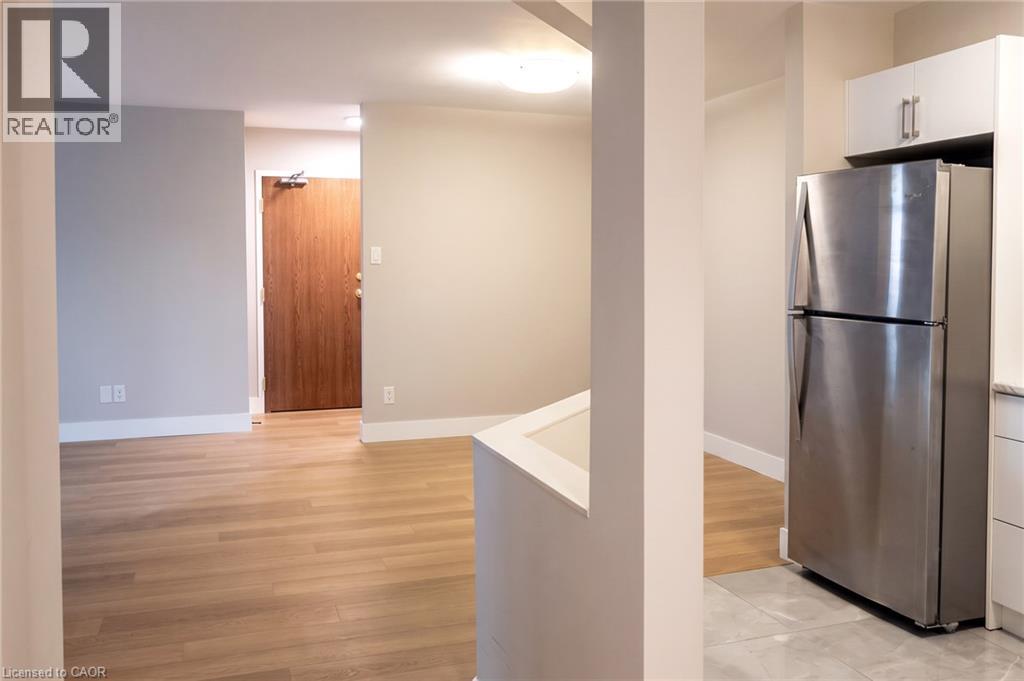 3085 KINGSWAY Drive Unit# 22 — photo 3