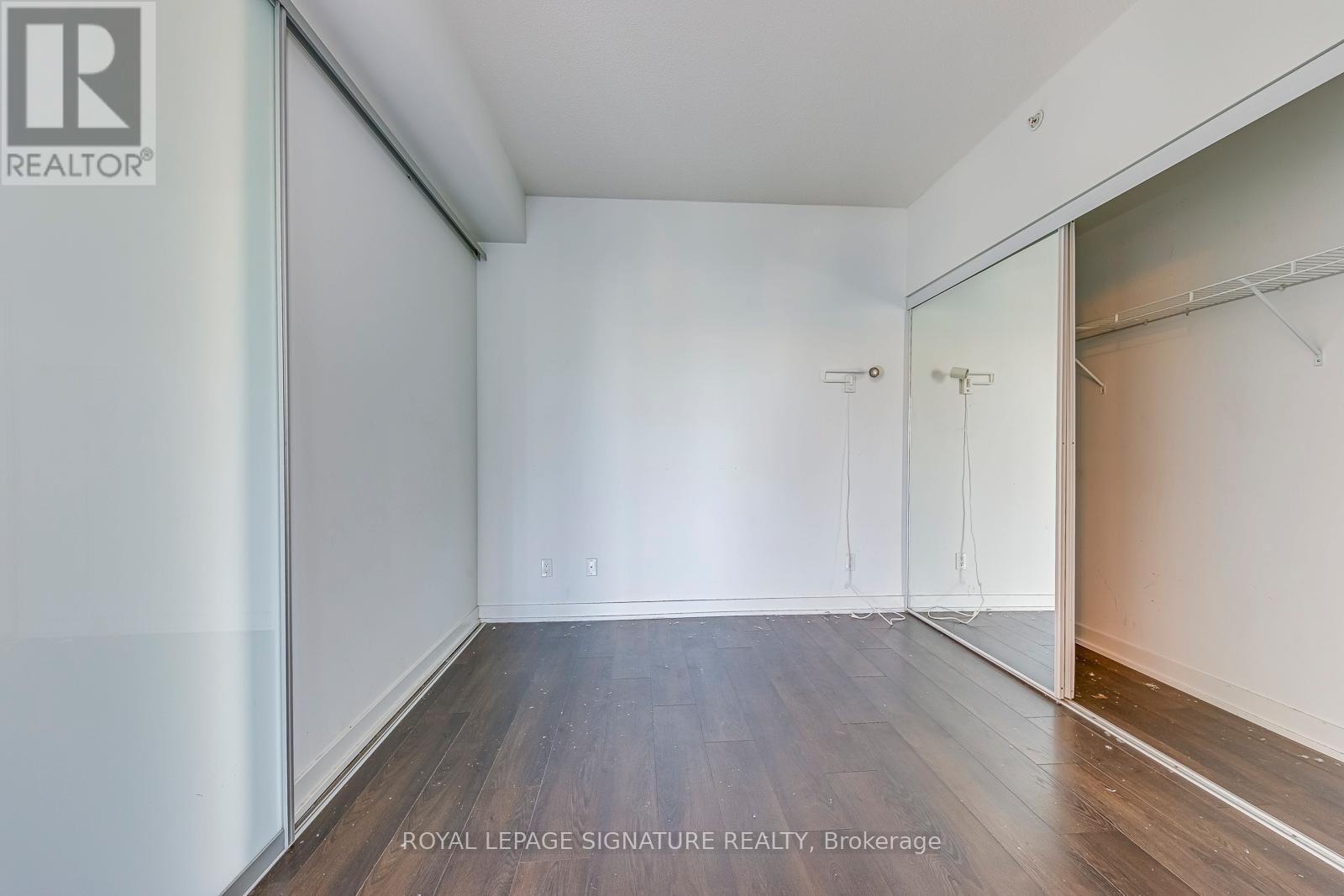 #1901 20 BRUYERES MEWS - Image 16