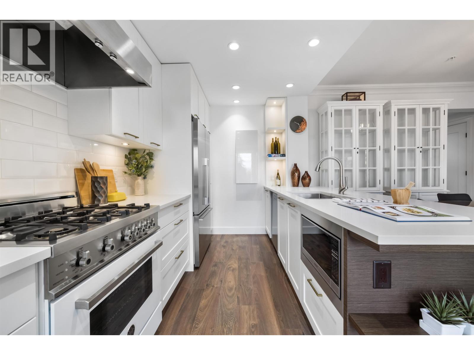 2 Bed, 2 Bath Apartment for Sale in Vancouver – 305 168 E 35TH AVENUE, Vancouver – MLS# R3159954 - Image 9