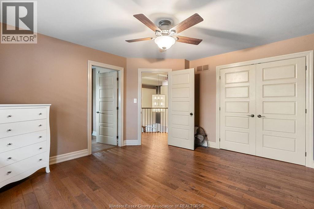 1120 Deerview - Image 33