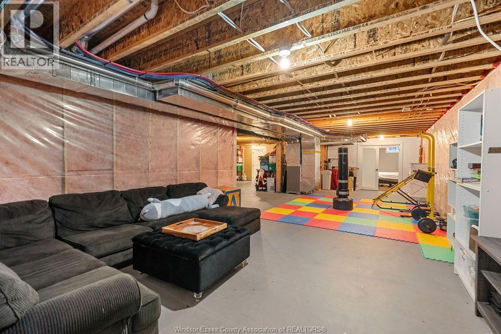 1120 Deerview - Image 45