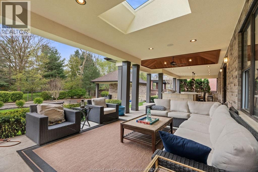 1120 Deerview - Image 47