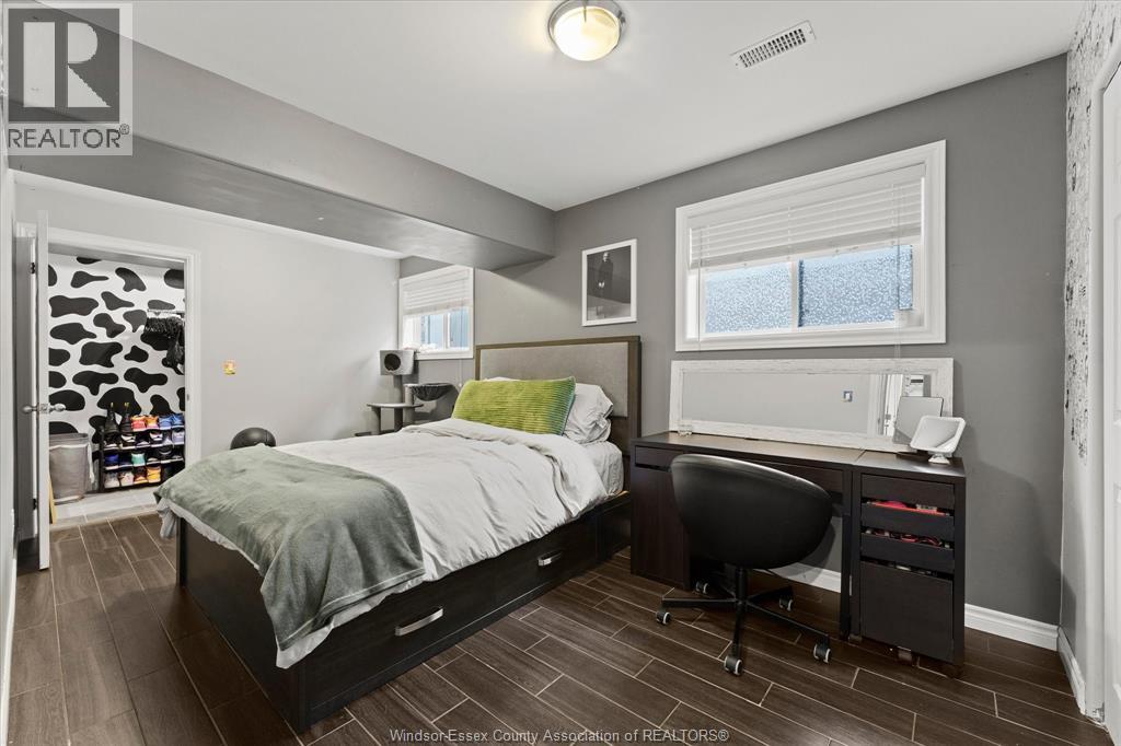 270 ST. PETER - 27