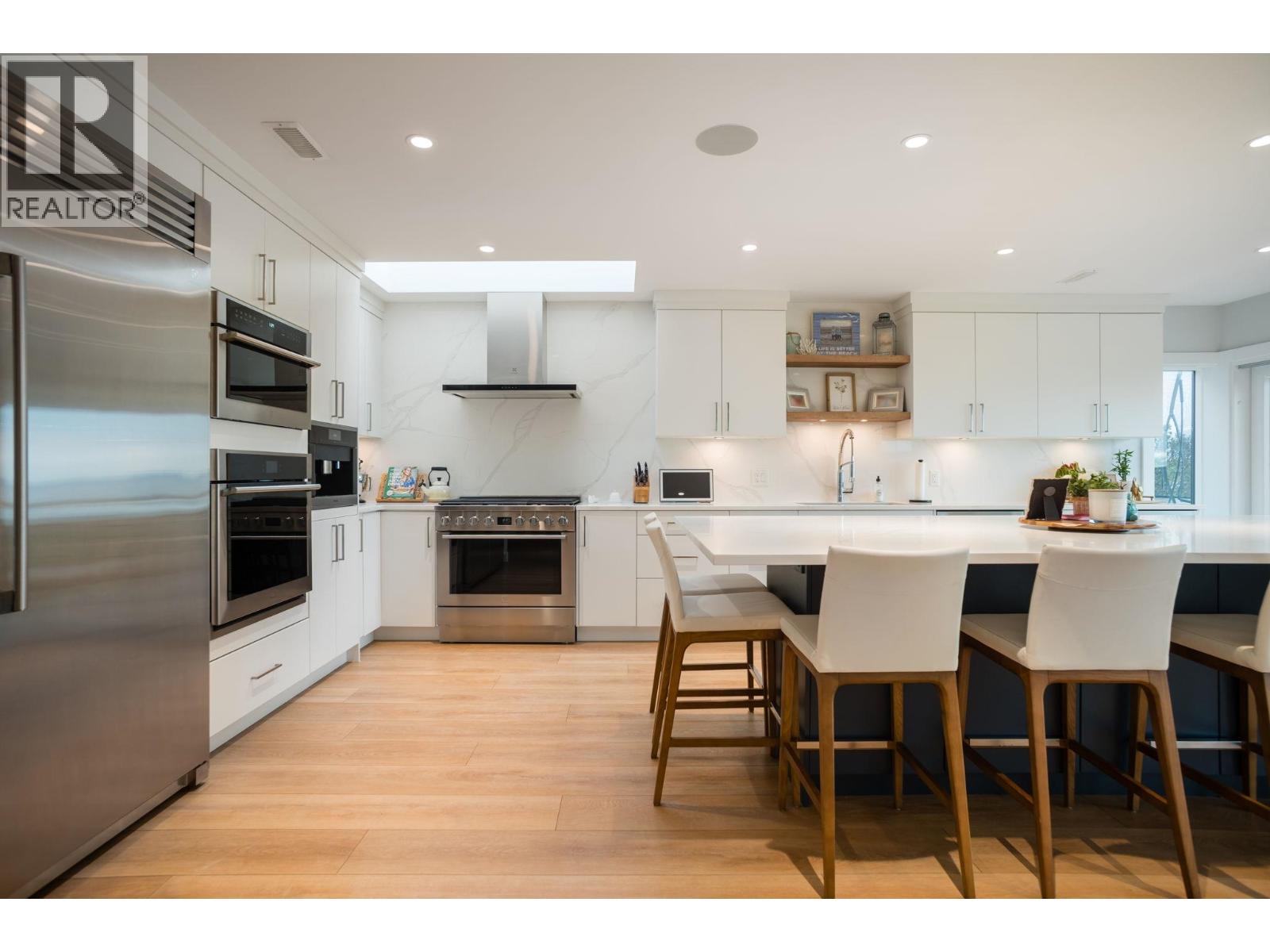1584 BEACH GROVE Road, Delta, British Columbia, V4L1N6, Delta, British Columbia — photo 5 of 5