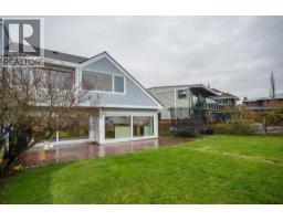 1584 Beach Grove Road, Delta, BC V4L1N6 Photo 32