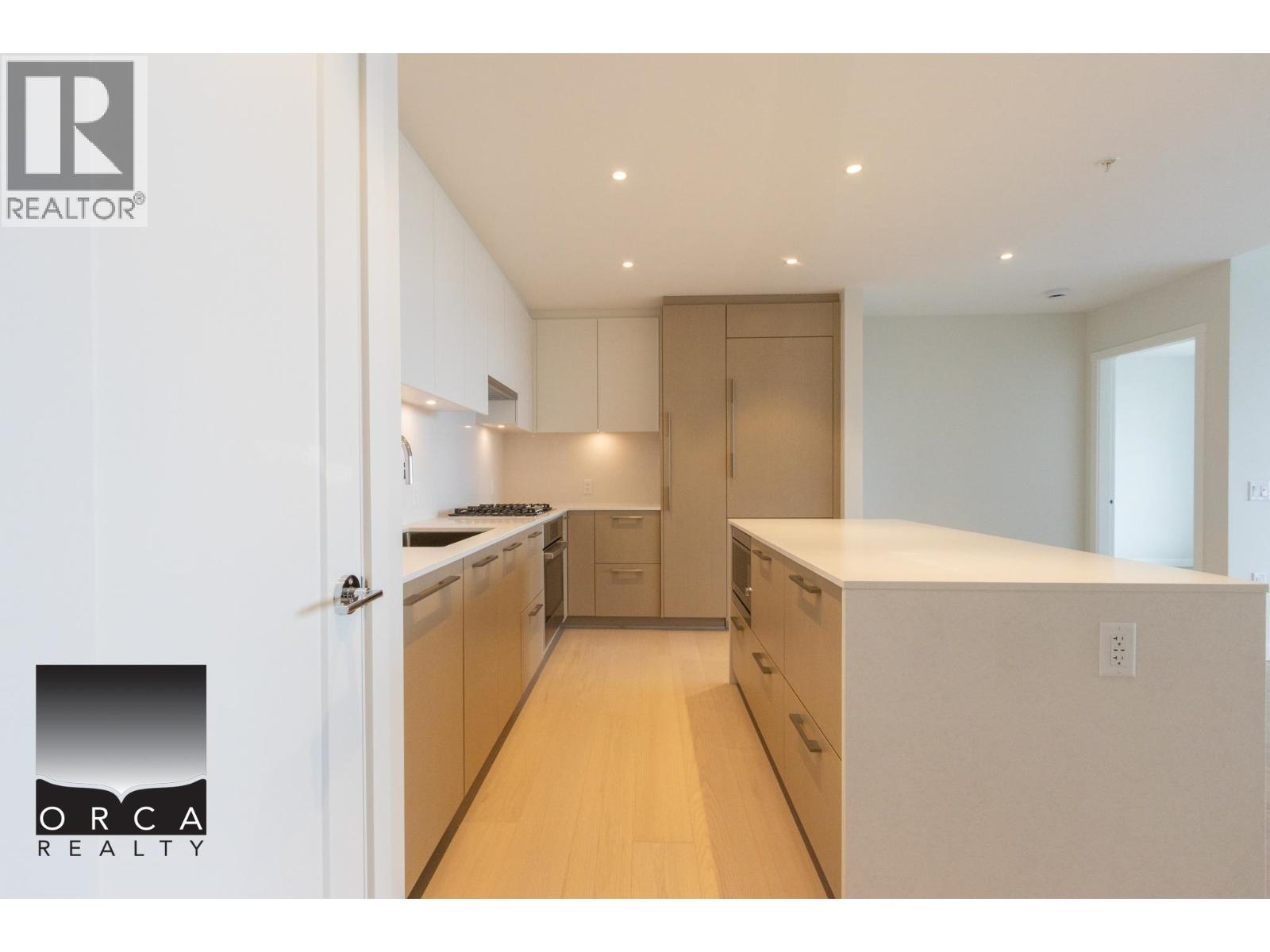 #2107 128 15TH Street, North Vancouver, British Columbia, V7M0H6, North Vancouver, British Columbia — photo 3 of 5