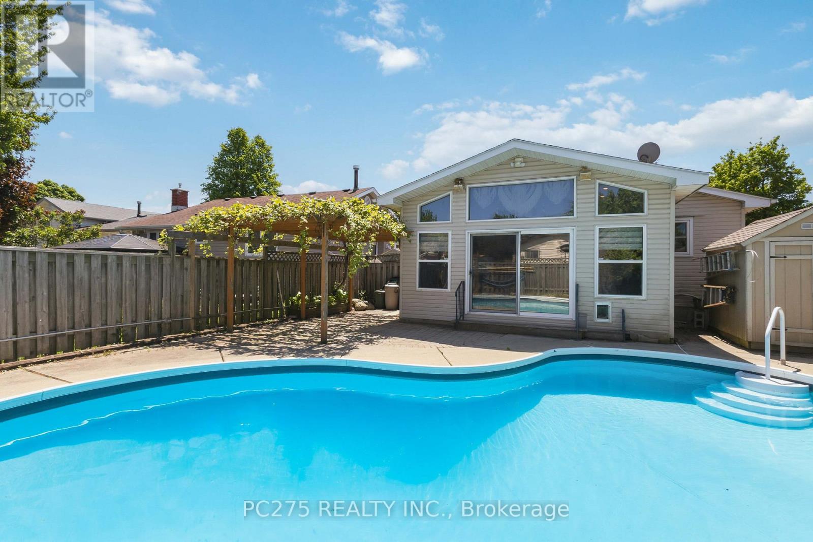 82 MURIEL CRESCENT - 35