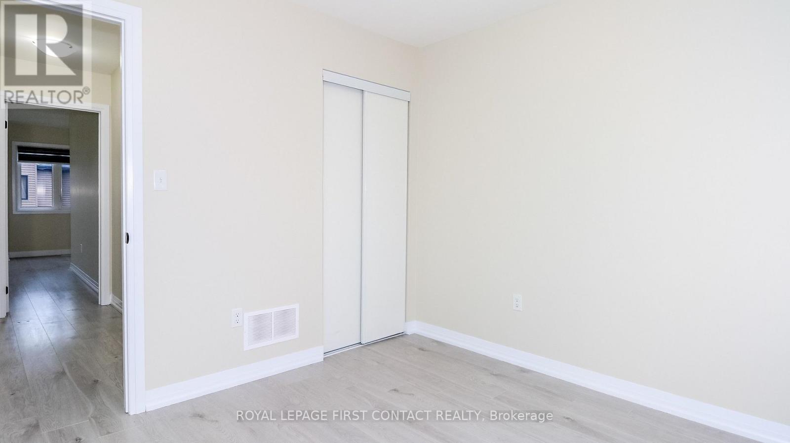 92 FAIRLANE AVENUE - 33