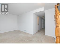 250 Gershwin Private, Ottawa, ON K2H1G5 Photo 17